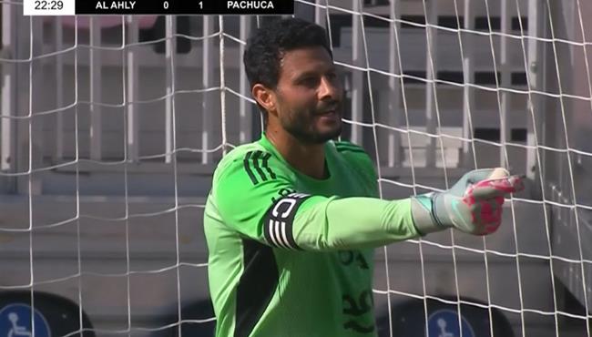 تصدي محمد الشناوي الرائع يحرم باتشوكا من تسجيل هدف بعد خطا من مصطفي العش
