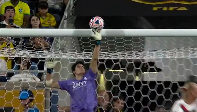 مانشستر سيتي كاد ان يسجل هدف امام الهلال لولا تصدي ياسين بونو الرائع