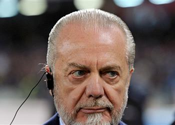 نابولي يستهدف إنقاذ لاعب مانشستر يونايتد من دكة أموريم