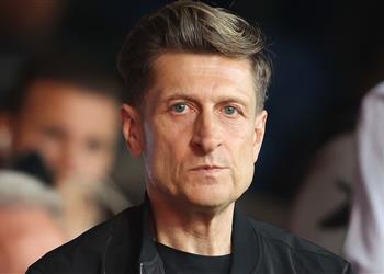 مالك كريستال بالاس بعد استبعادهم من الدوري الأوروبي ط ردنا بسبب أكثر القوانين سخافة