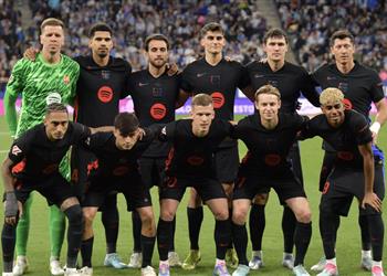 برشلونة يكثف مفاوضاته لتجديد عقد أهم أعمدة فليك