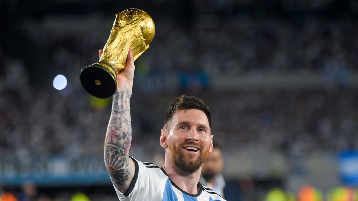في الكورة : رونالدو: شاهدت ميسي في مونديال الأندية وهذا رأيي في مشاركته بـ كأس العالم القادم