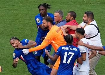 فيديو تصرف غير أخلاقي من دوناروما وإنريكي تجاه لاعب تشيلسي بعد خسارة باريس سان جيرمان