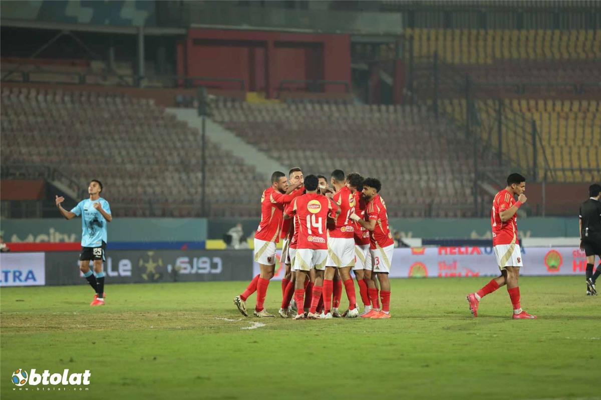 في الكورة : شوبير يوضح تفاصيل مفاوضات الزمالك مع لاعب الأهلي.. وموقف القلعة الحمراء