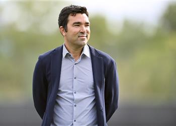 سبورت استمراره ليس محل شك ديكو يجتمع بلاعب برشلونة لمناقشة مستقبله