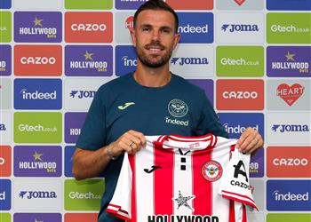 رسمي ا برينتفورد يعلن تعاقده مع جوردان هيندرسون