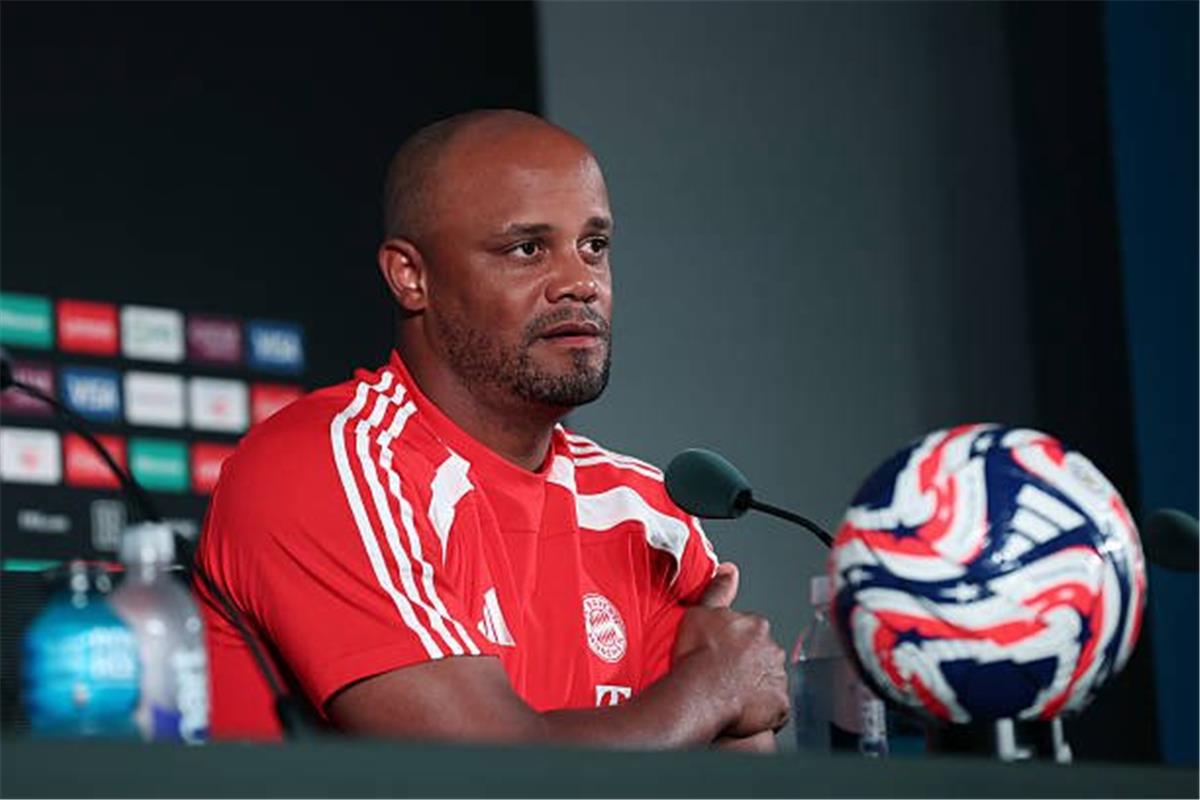 موندو: كومباني تواصل مع لاعب ليفربول لإقناعه بالانتقال إلى بايرن ميونخ