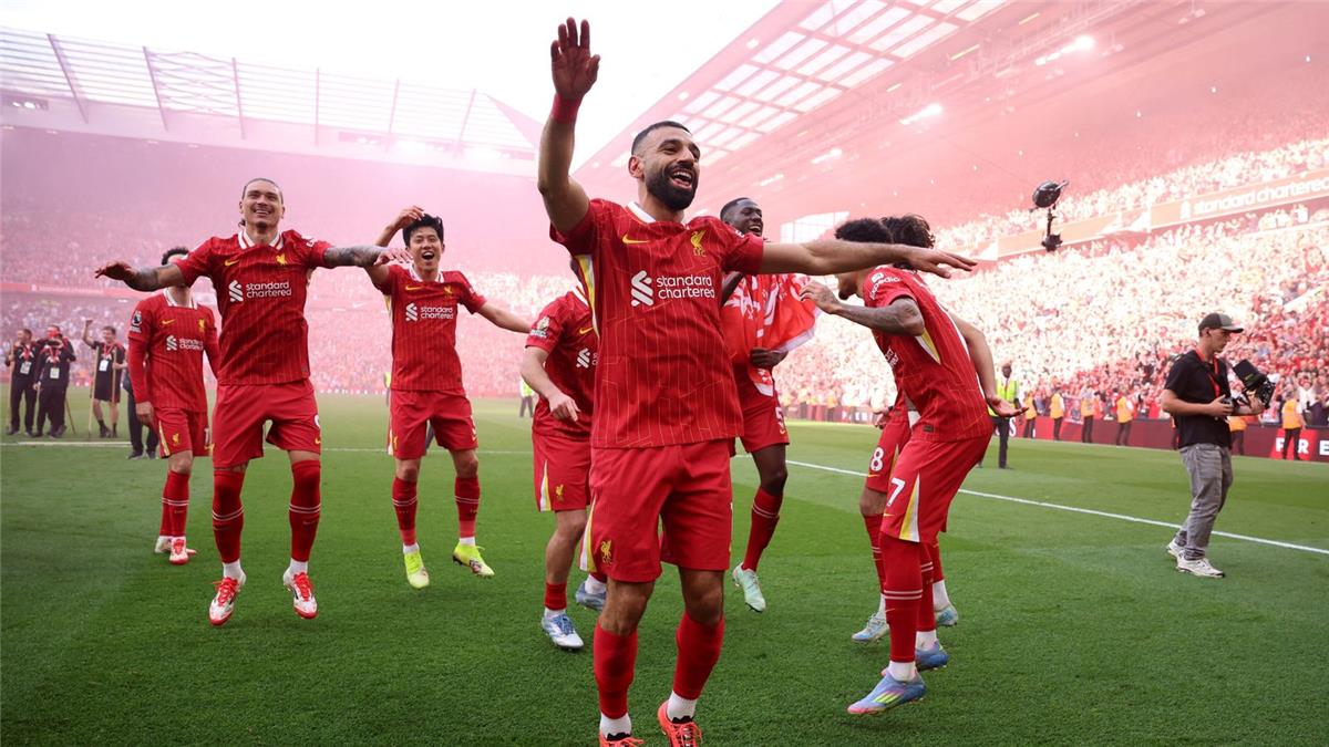بعد محمد صلاح.. لاعب مصري آخر يوقع عقدًا مع ليفربول