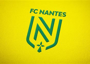 لمزاملة مصطفى محمد نانت يعلن تعاقده مع لاعب عربي