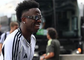 آس ريال مدريد يتخذ قرار ا هام ا بشأن مستقبل فينيسيوس جونيور