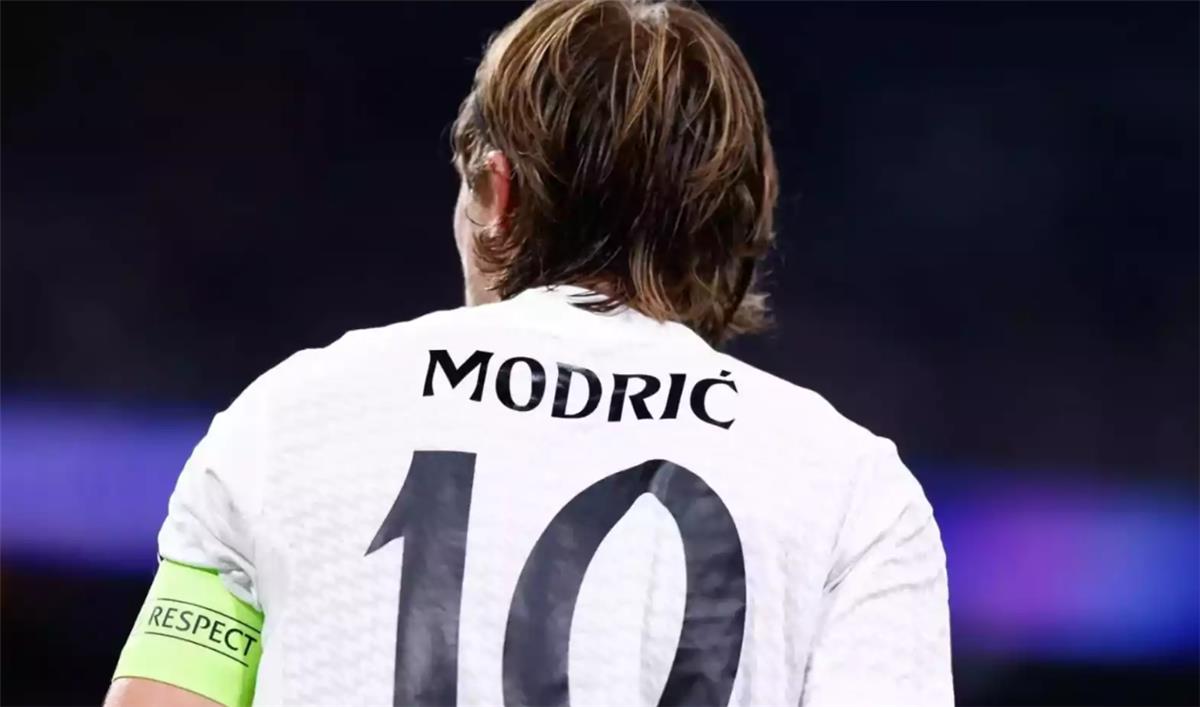 في الكورة : بعد رحيل مودريتش.. قميص ريال مدريد رقم 10 يقترب من صاحبه الجديد