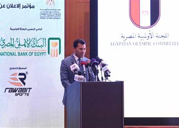 تحرك جديد من وزير الرياضة بشأن وعكة حسن شحاتة