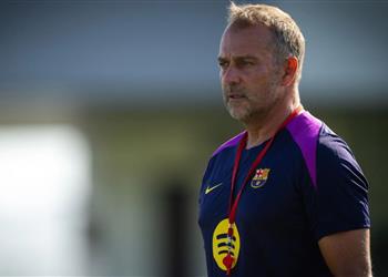 برشلونة ي نهي ترتيبات جولة آسيا وفليك يغير قراره بشأن لاعب الفريق