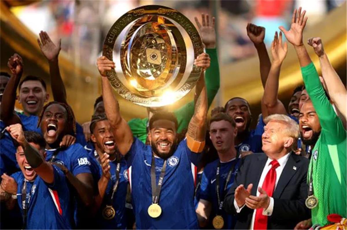 ترامب وتتويج لاعبو تشيلسي
