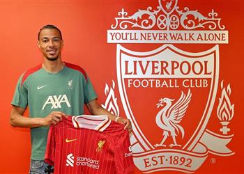 عملاق إنجليزي حاول توجيه ضربة قوية إلى ليفربول بشأن إيكتيكي