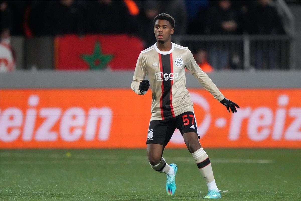 بين ليفربول وتشيلسي وريال مدريد.. جوريل هاتو يحدد وجهته المقبلة