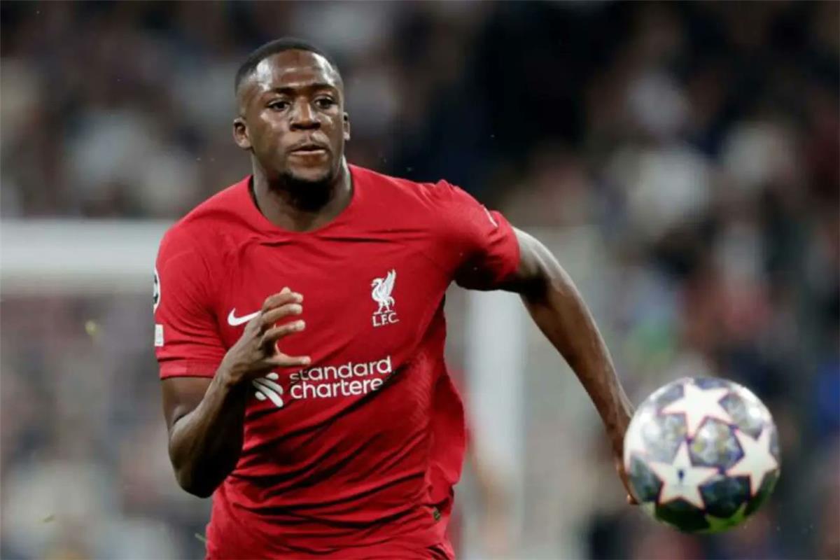 إبراهيما كوناتي لاعب ليفربول