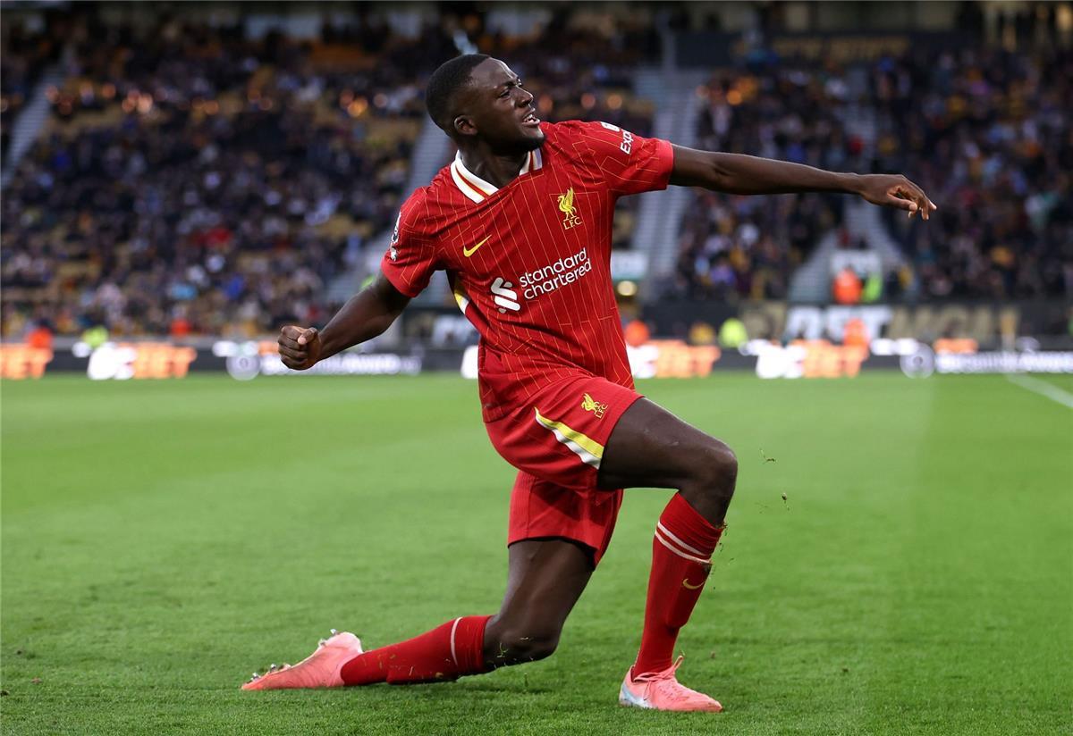 ليفربول يتخذ قرارًا هامًا بشأن مستقبل كوناتي