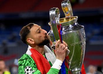 تعقد مفاوضات باريس سان جيرمان لتجديد عقد دوناروما وناد إنجليزي يترقب