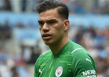 مصير إيدرسون بعد اقتراب مانشستر سيتي من إعلان التعاقد مع حارس جديد