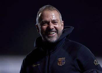 لمنع مانشستر سيتي لاعب برشلونة يوافق على تجديد عقده حتى 2030