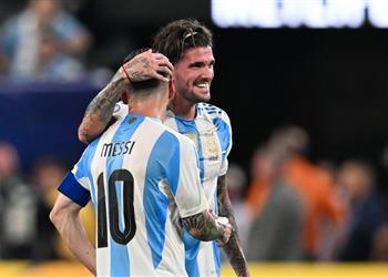 رفقة ميسي أتلتيكو مدريد يعلن انتقال دي بول إلى إنتر ميامي