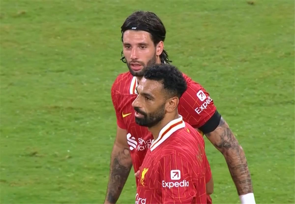 نيوز برو : فيديو | ماذا قدم محمد صلاح في مباراة ليفربول وميلان الودية؟