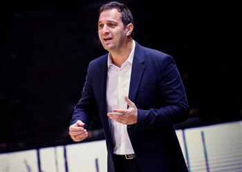 الأهلي يعلن التعاقد مع مدرب جديد لفريق السلة