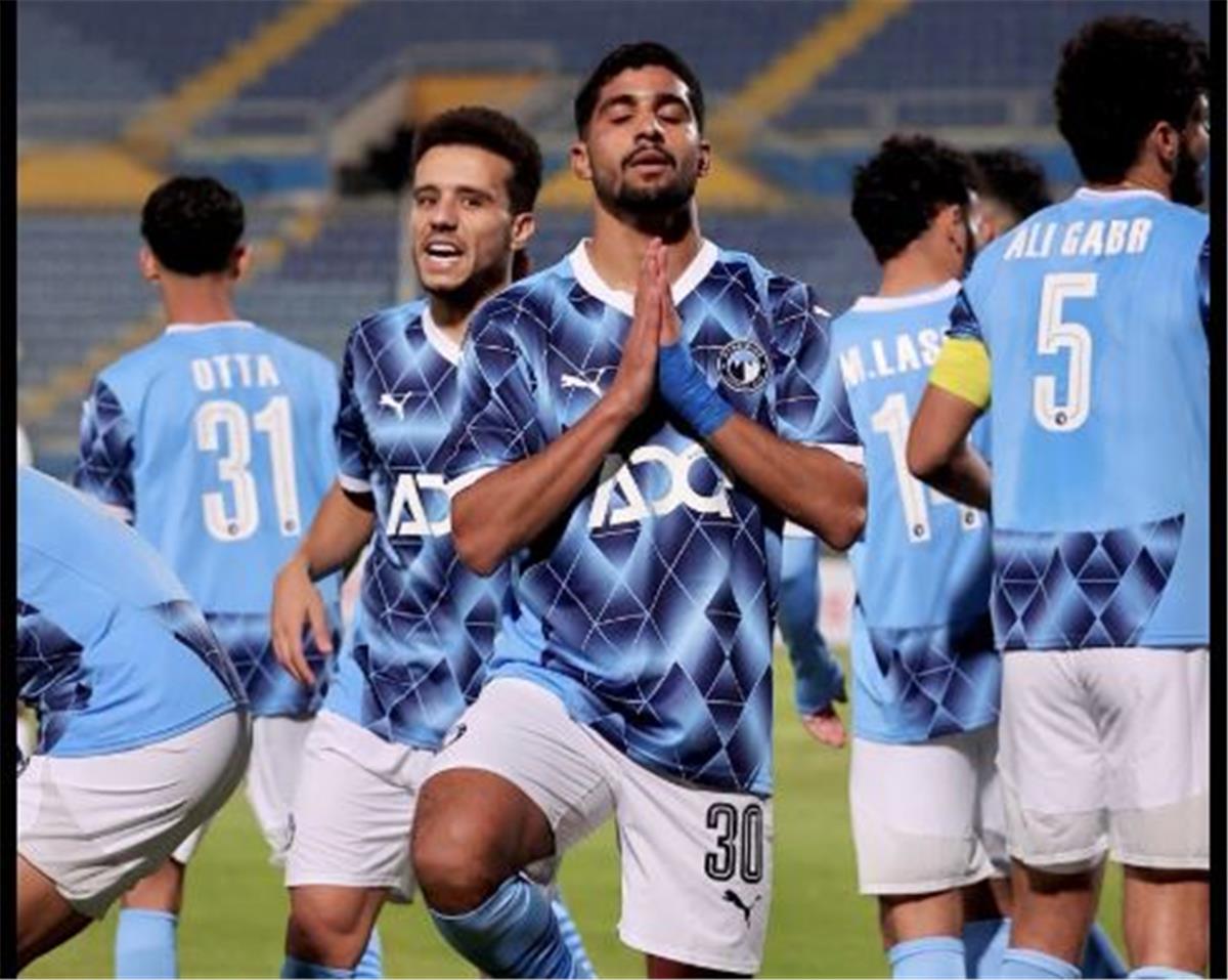 خاص | المريخ يوجه طلبًا إلى بيراميدز بشأن إبراهيم عادل