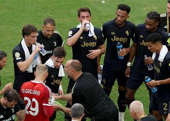 رومانو يوفنتوس يقترب من صفقة قوية من الدوري الإنجليزي