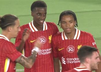 فيديو بنظرة حسرة من محمد صلاح نجوموها يسجل هدف ليفربول الثالث أمام يوكوهاما