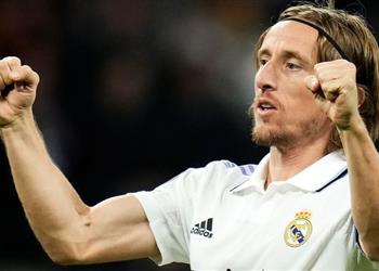 بسبب معلق مودريتش يشعل أزمة بين برشلونة وريال مدريد