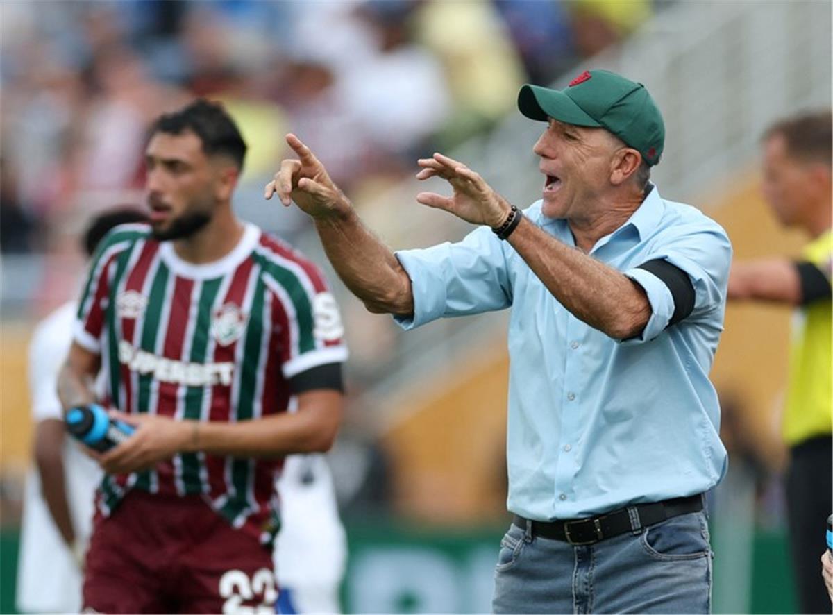 في الكورة : مدرب فلومينينسي بعد الفوز على الهلال: كررنا خطة قديمة ونجحنا