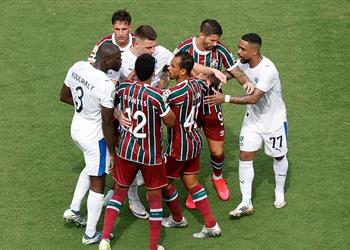 وقح وسرق فوزنا كوليبالي يفتح النار على حكم مباراة الهلال وفلومينينسي بعد توديع كأس العالم للأندية