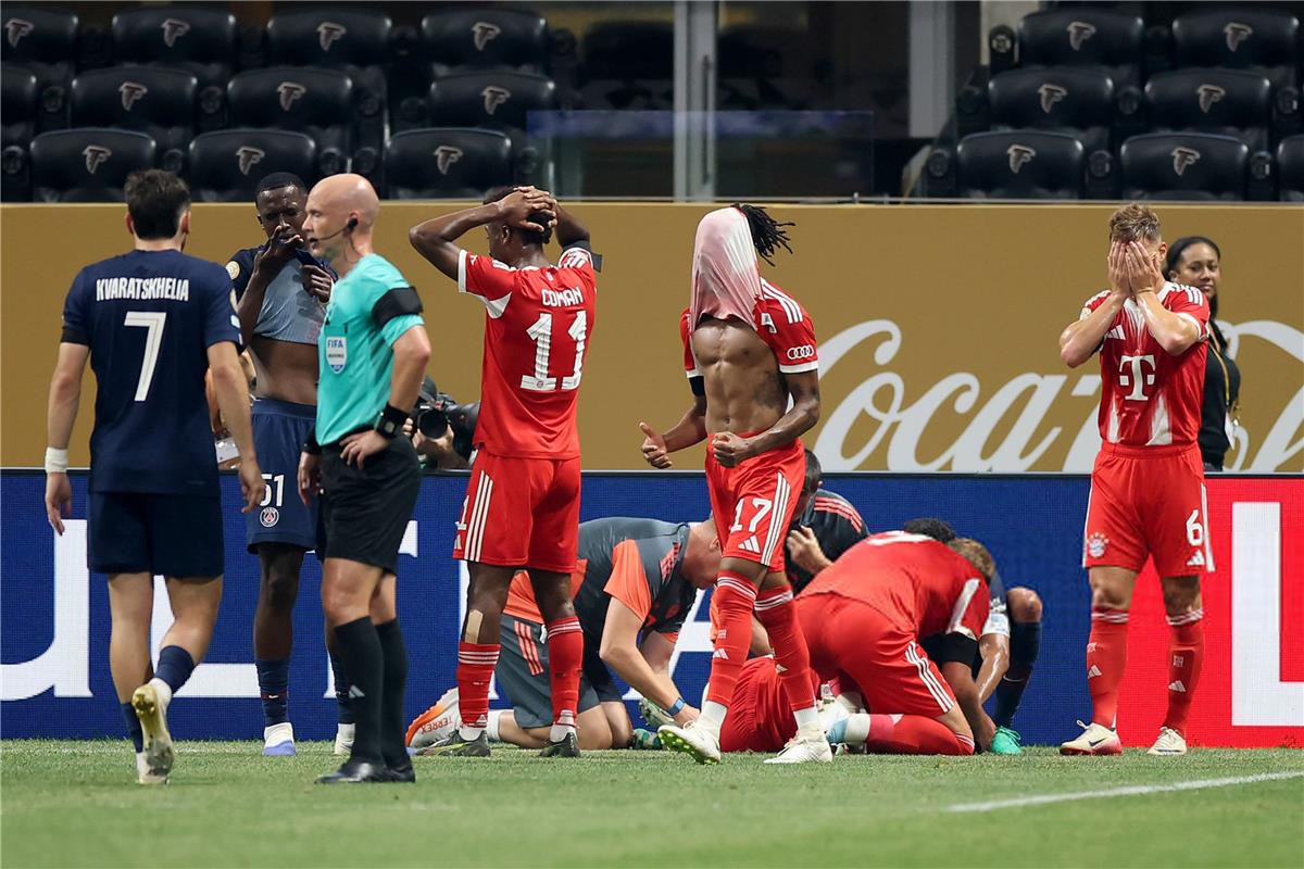 نيوز برو : فيديو | موسيالا يتعرض لإصابة مروعة أمام باريس سان جيرمان.. وتصرف غريب من الحكم