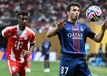 فيديو طرد مباشر للاعب باريس سان جيرمان أمام بايرن ميونخ في كأس العالم للأندية