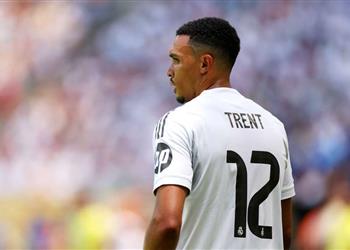 أرنولد ريال مدريد ناد مختلف ويمكن لـ باريس هزيمتنا