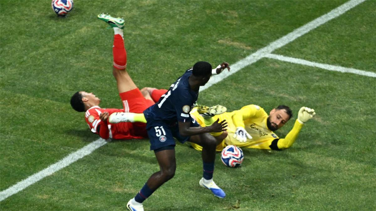 شبكة الحلم : أول تعليق من جمال موسيالا على انتقاد دوناروما بسبب إصابته