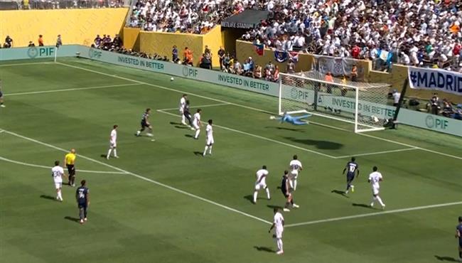 تصدي رائع من كورتوا ينقذ ريال مدريد من هدف محقق امام باريس بكاس العالم للاندية