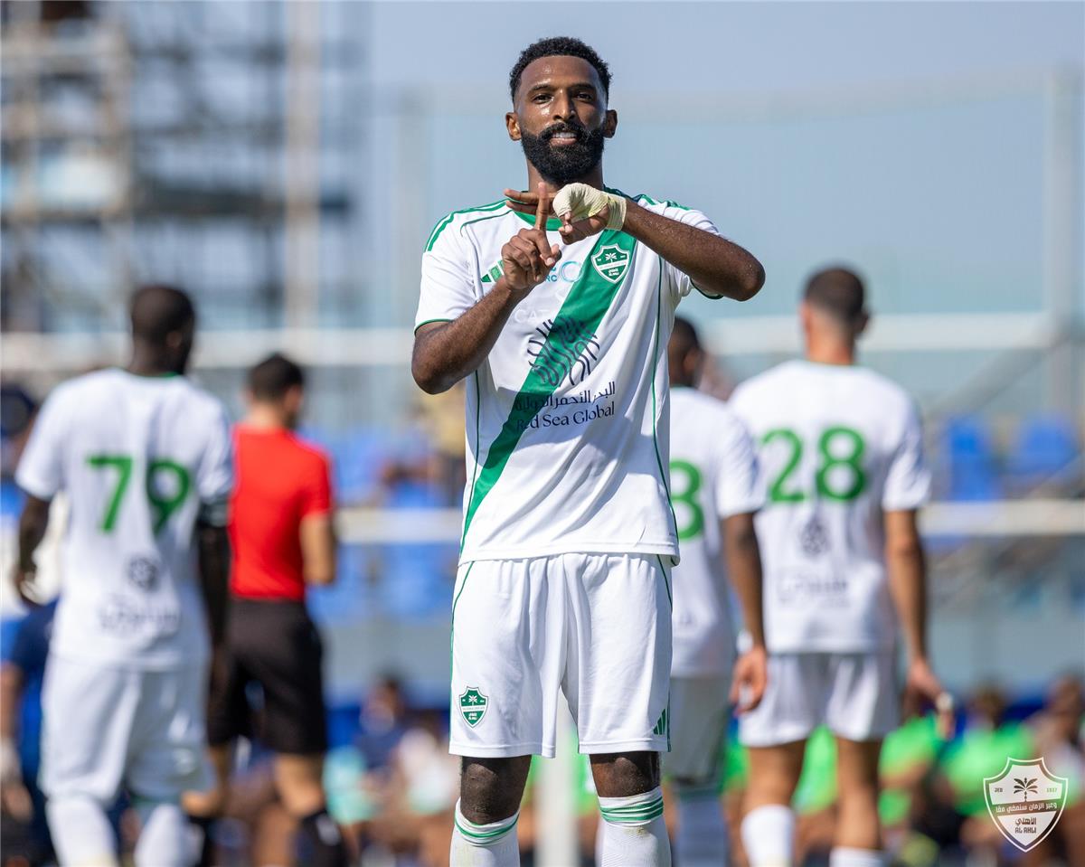 نيوز برو : فيديو | الأهلي السعودي يفوز بثنائية على إلتشي الإسباني وديًا