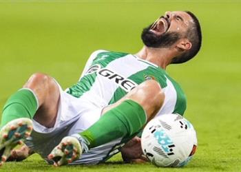 إيسكو يتعرض لإصابة خطيرة وريال بيتيس يستعين بـ ريال مدريد