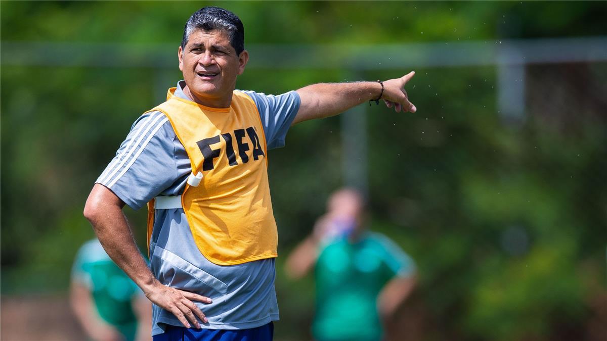 نيوز برو : أوسكار رويز يجتمع بحكام الجولة الأولى من الدوري المصري