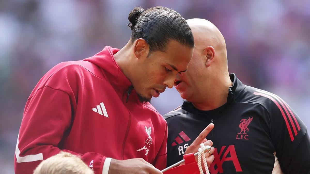 موندو ديبورتيفو: توتر في ليفربول بسبب فان دايك وسلوت