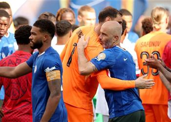 بعد استبعاده من السوبر الأوروبي موقف تشيلسي من التعاقد مع دوناروما