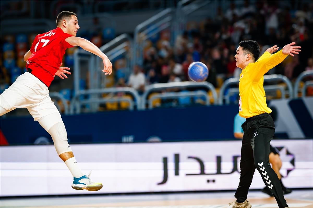 نيوز برو : منتخب مصر يتأهل إلى ربع نهائي كأس العالم لكرة اليد للناشئين بتعادل درامي أمام الدنمارك