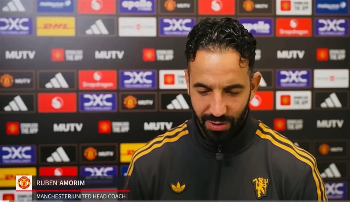 أموريم يعلن غياب ثنائي مانشستر يونايتد عن لقاء آرسنال