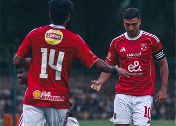 فيديو محمد شريف يسجل هدف الأهلي الأول أمام فاركو في الدوري