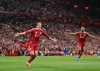 فيديو البديل كييزا يسجل هدف ليفربول الثالث أمام بورنموث في الوقت القاتل