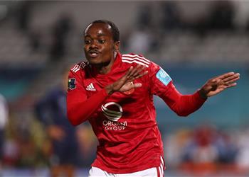 بعد ارتباطه بـ الزمالك بيرسي تاو يعلن عن ناديه الجديد