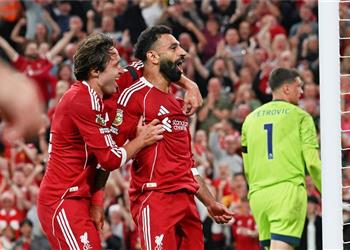 ريو فرديناند يشيد بأرقام محمد صلاح الجنونية في البريميرليج ويوجه سؤالا للجماهير بشأنه